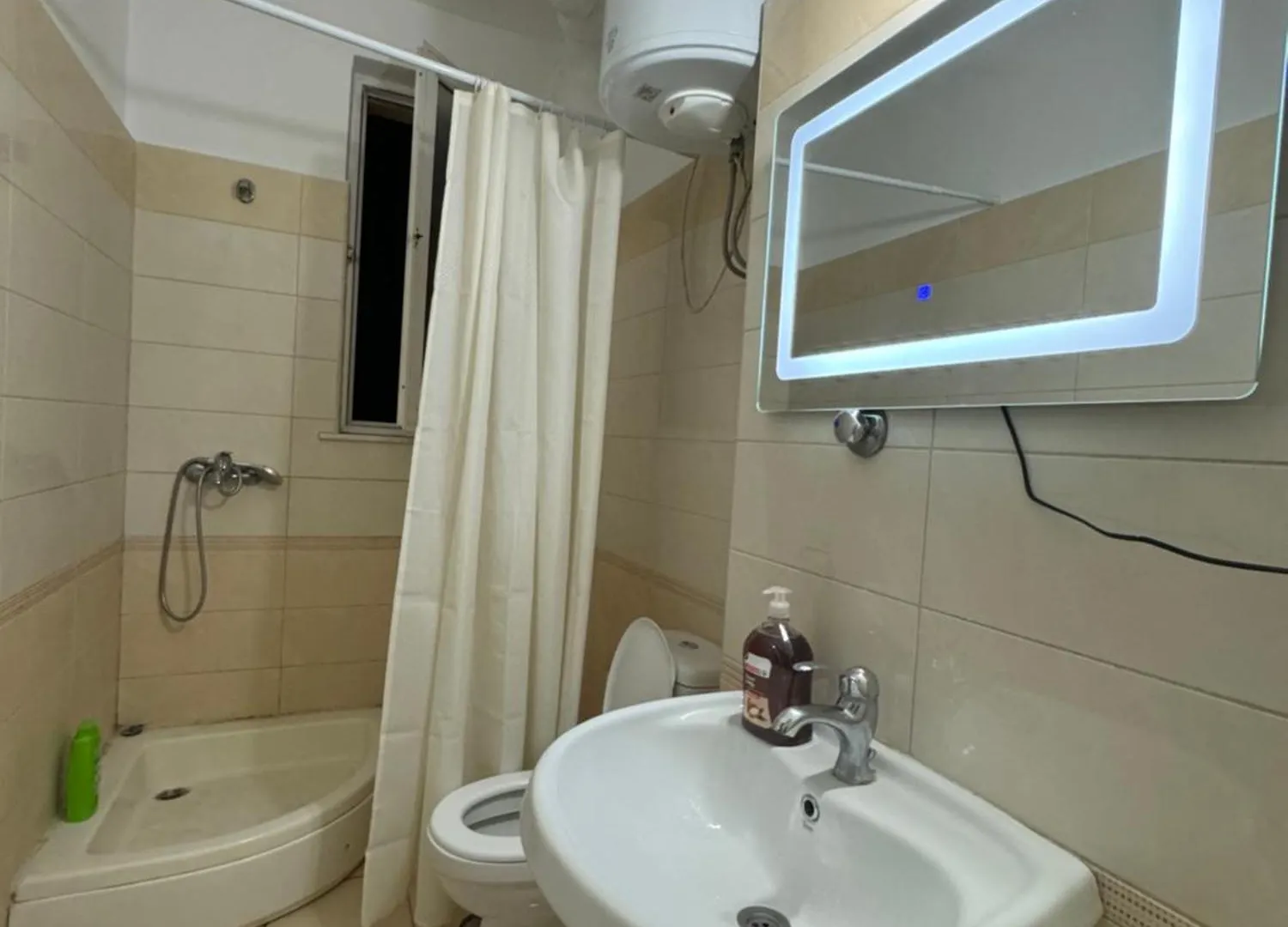 Apartment At New Bazar With A View And Balcony Tiran
