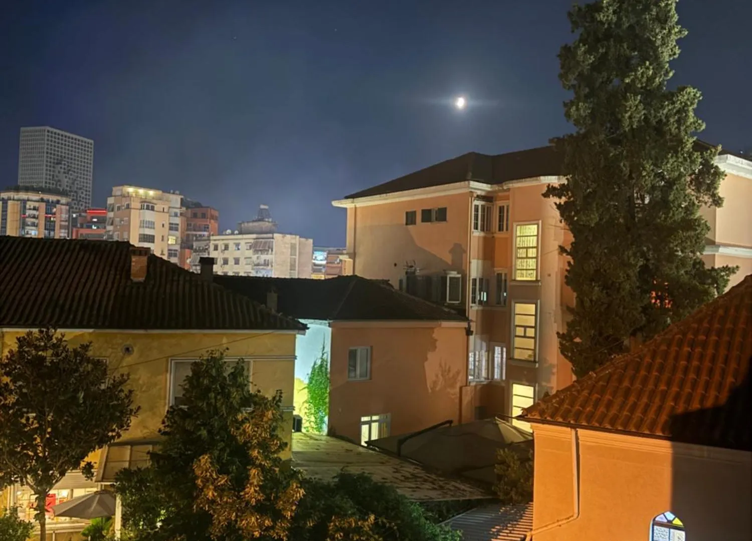 Apartment At New Bazar With A View And Balcony Tiran 0*,  Arnavutluk