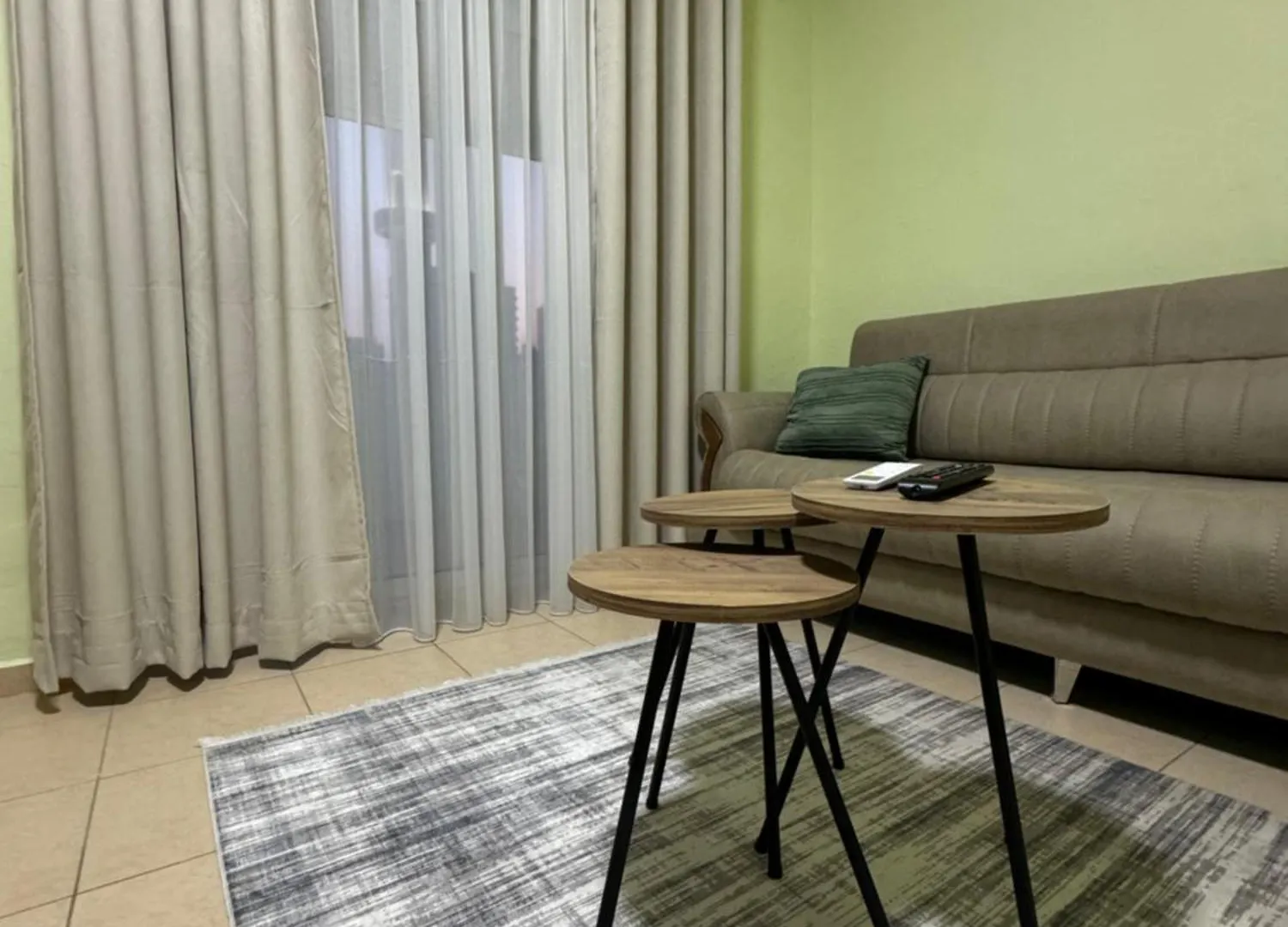 Apartment At New Bazar With A View And Balcony Tiran